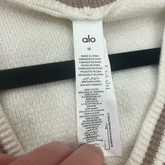 ALO YOGA tennis Club Sweater Knit V-Neck Pullover NWOT med preppy athletic - Picture 10 of 10